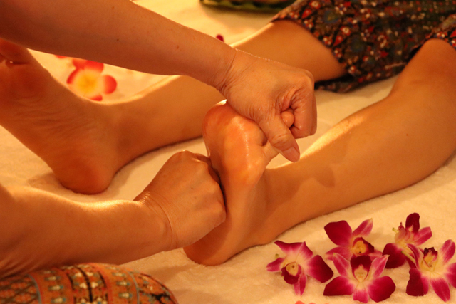 フットマッサージ